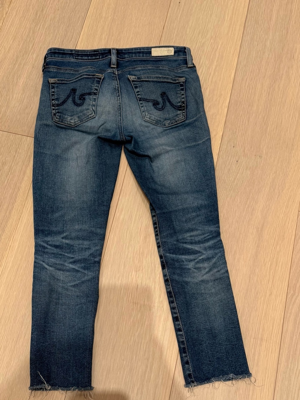 AG Adriano Goldschmied Cropped Jeans - Picture 3 of 8